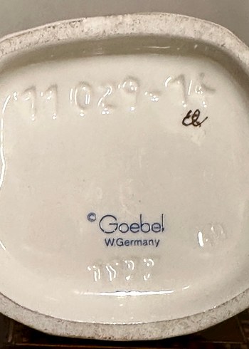 Goebel vintage Batı Almanya dönemi koleksiyonluk Biblo - Görsel 2