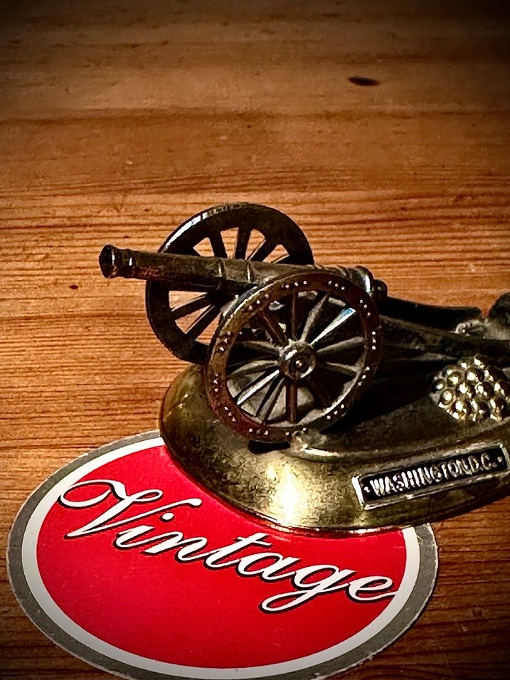 Vintage 70ler  japon yapımı top figürlü bronz biblo - Görsel 2