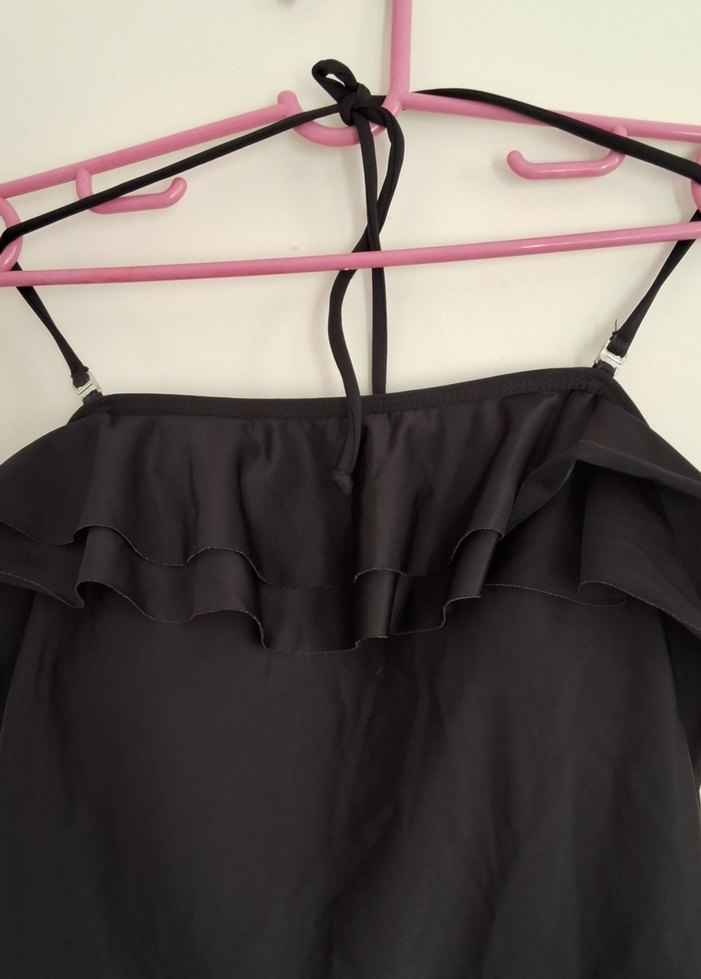 Siyah Fırfırlı Askılı Kadın Mayo - Görsel 2