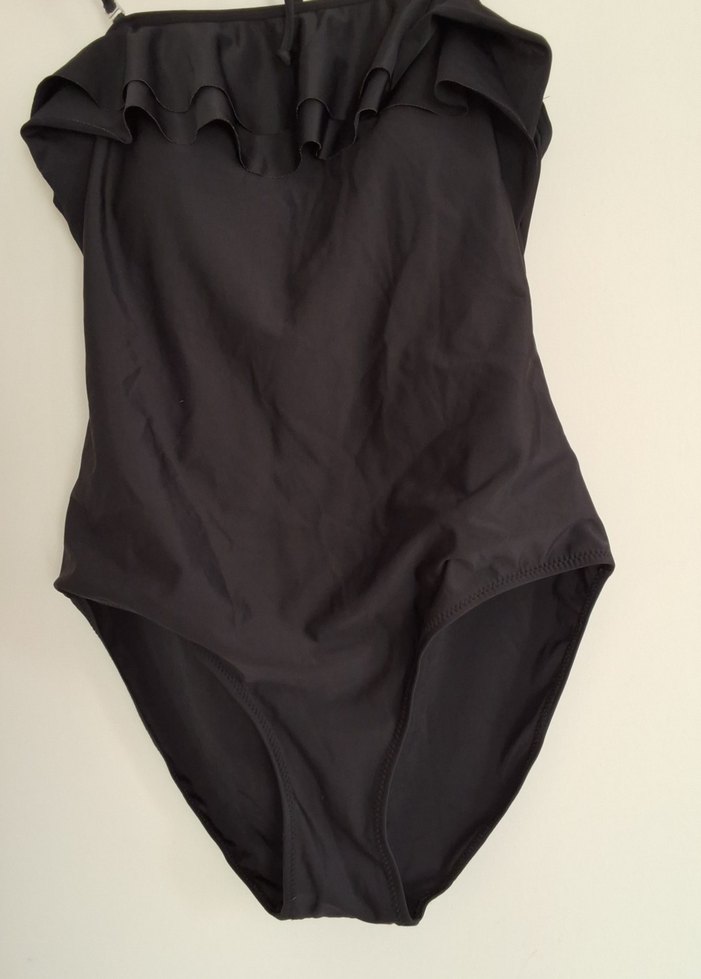 Siyah Fırfırlı Askılı Kadın Mayo - Görsel 3