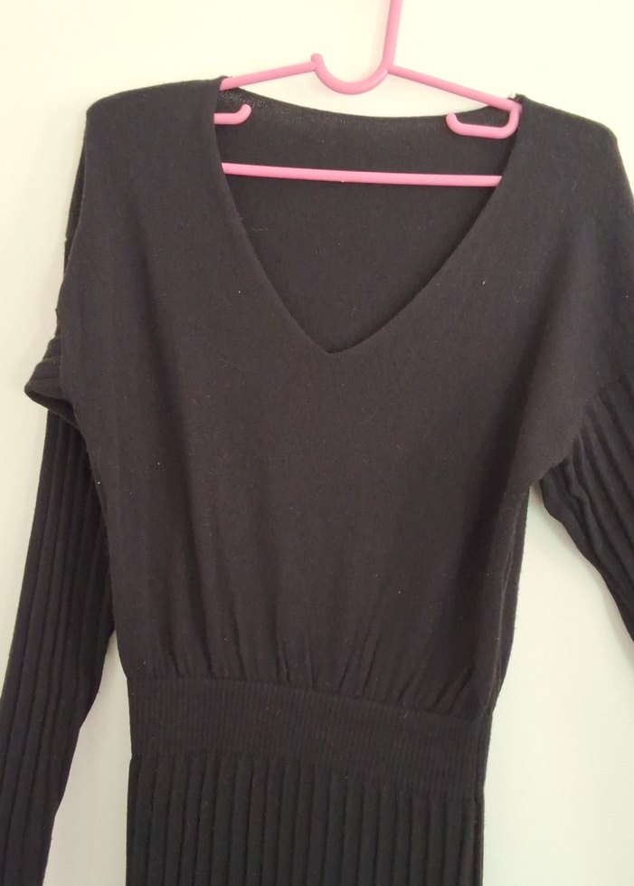 Siyah V Yakalı Uzun Triko Elbise - Görsel 3