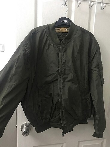 Bomber mont