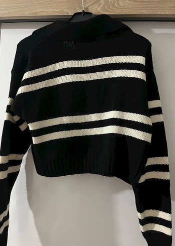 Çizgili V Yakalı Triko Kazak - Görsel 2