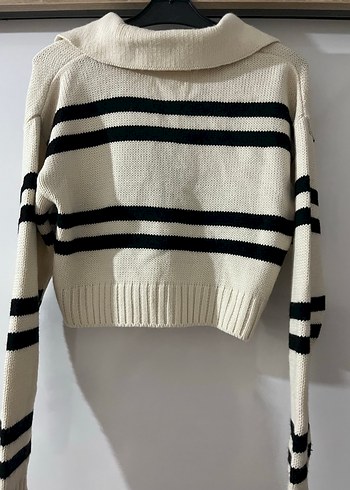 Çizgili V Yakalı Triko Kazak - Görsel 4