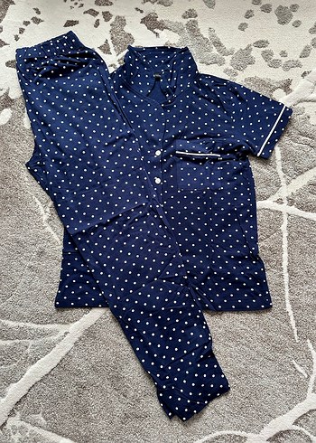 Kadın Pijama Takımı Lacivert Puantiyeli Kısa Kollu - Görsel 2