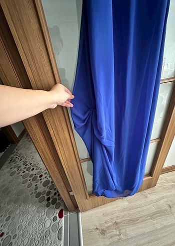 Uzun İnce Askılı Abiye Elbise - Görsel 3