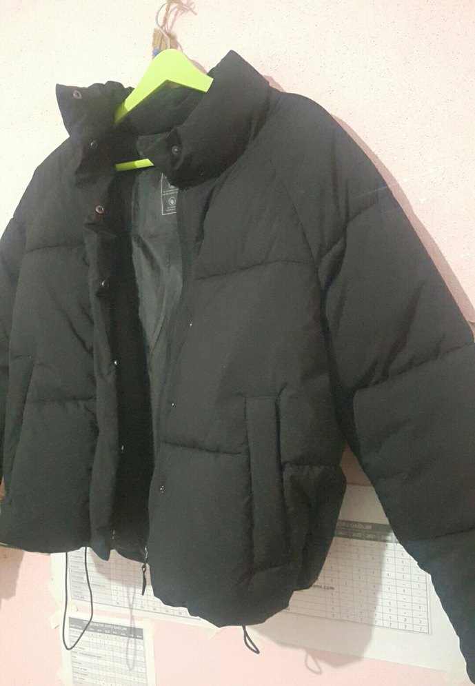 Siyah Kadın Kışlık Mont - Görsel 3