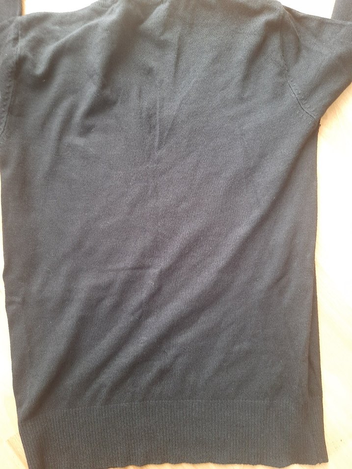 Siyah V Yaka tshirt - Görsel 3