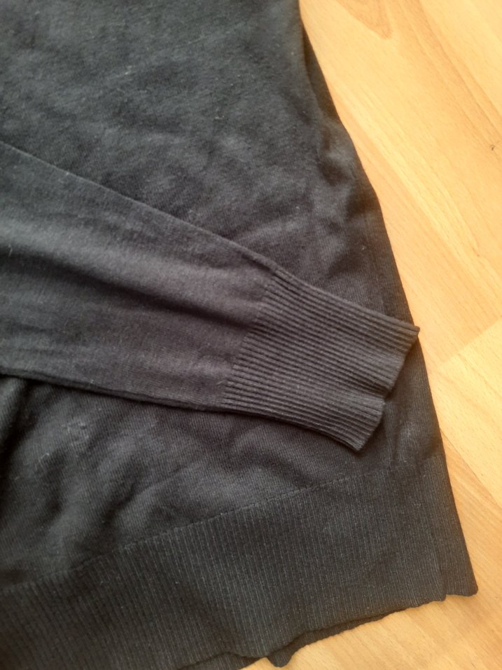 Siyah V Yaka tshirt - Görsel 2