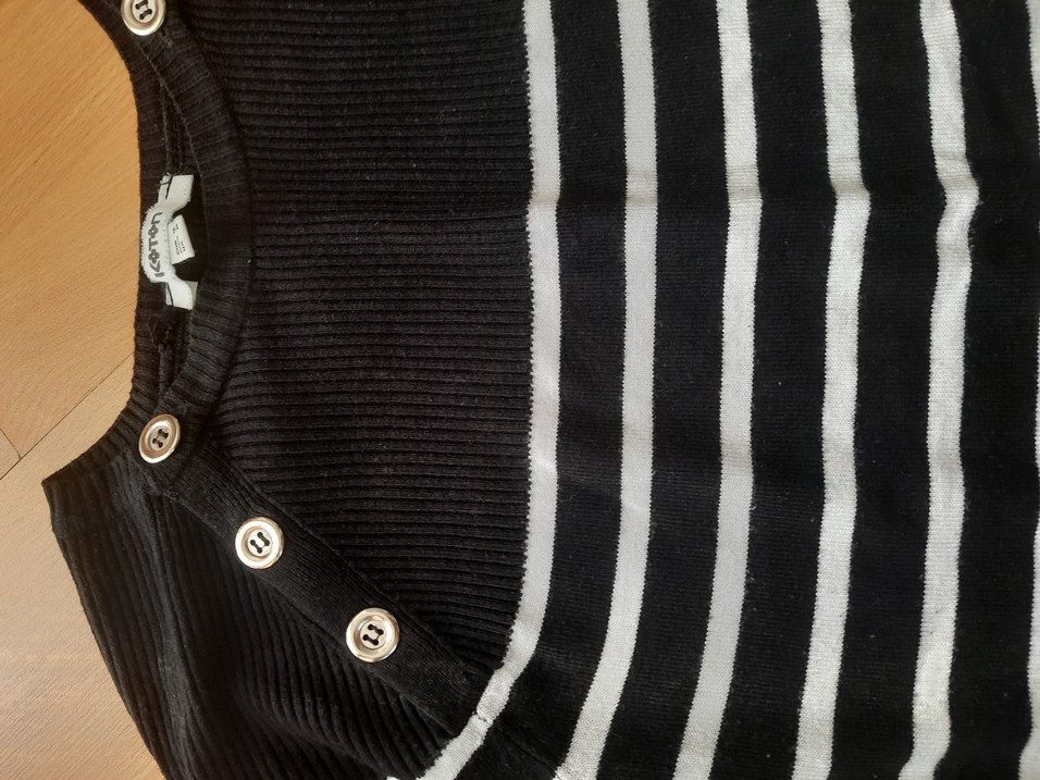 Düğmeli Siyah Beyaz Çizgili Kadın Triko - Görsel 3