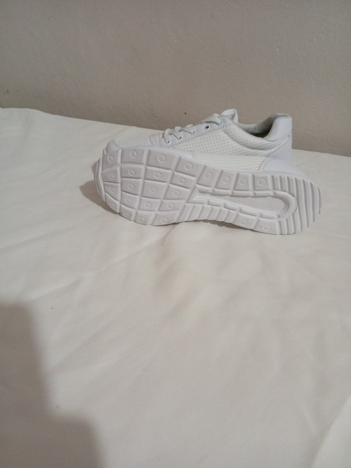 Beyaz Kadın Spor Ayakkabı - Görsel 4