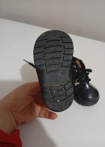 Kız Çocuk Siyah Nakışlı İlk Adım Botu - Görsel 2