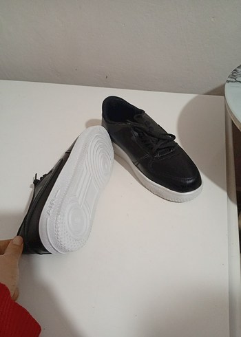 Siyah Beyaz Spor Stiletto Topuklu Kadın Spor Ayakkabı - Görsel 3