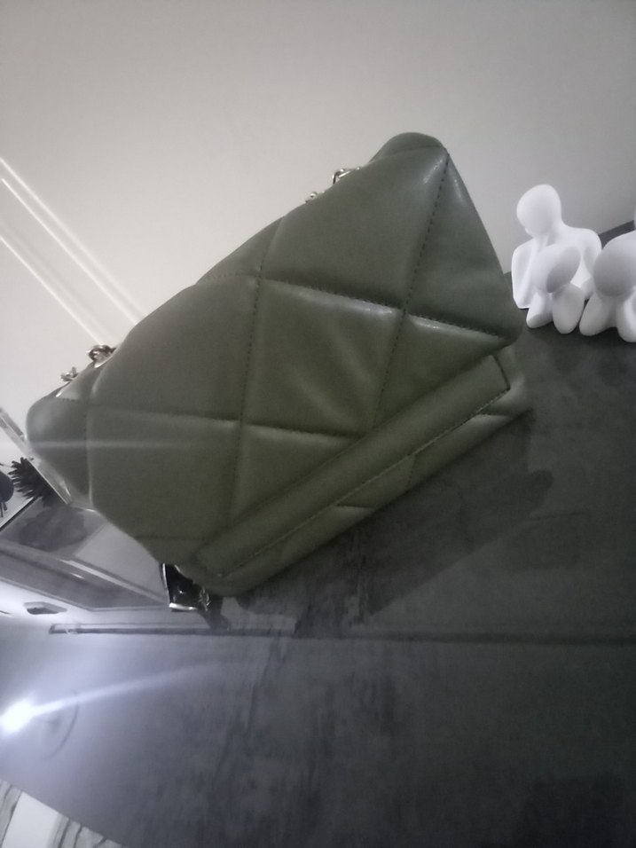 Kemer Detaylı Kadın Deri Çanta - Haki - Görsel 2