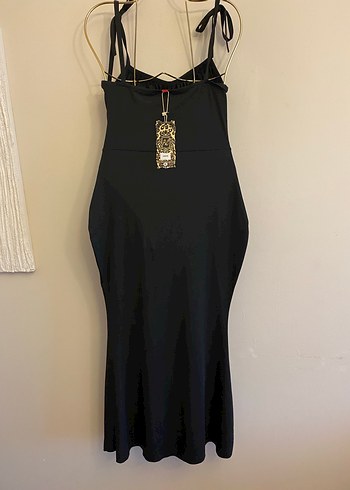 Siyah Büzgü Detaylı Uzun Kadın Elbise - Görsel 5