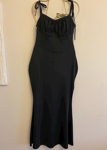 Siyah Büzgü Detaylı Uzun Kadın Elbise - Görsel 3