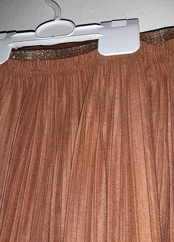 Bershka Butik.Pileli MINİ ETEK