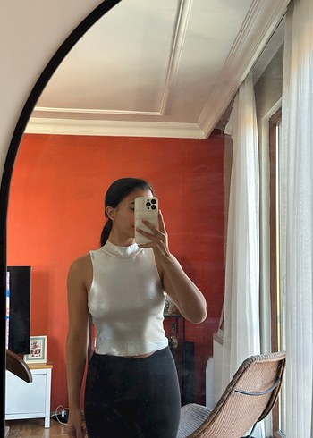 Bershka parlak kumaş kolsuz üst - Görsel 3