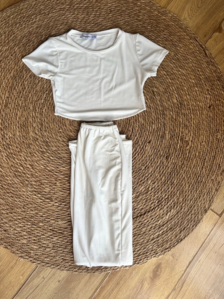Beyaz Kısa Kollu Crop Top ve uzun etek takım - Görsel 2