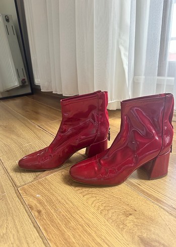 Bershka Parlak Kırmızı Kadın Topuklu Bot - Görsel 2