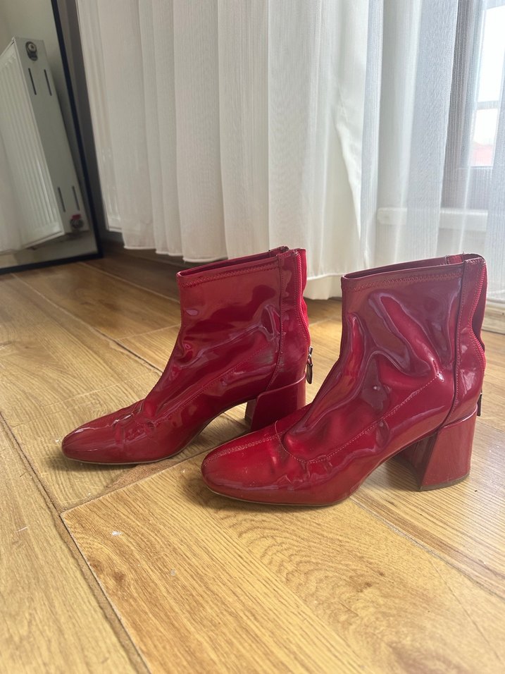 Bershka Parlak Kırmızı Kadın Topuklu Bot - Görsel 2