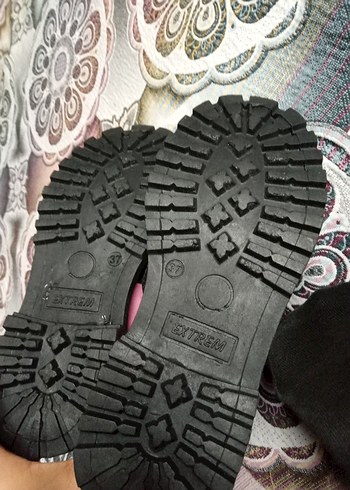 Kızlar için Pembe Bağcıklı Kürklü Bot - Görsel 2