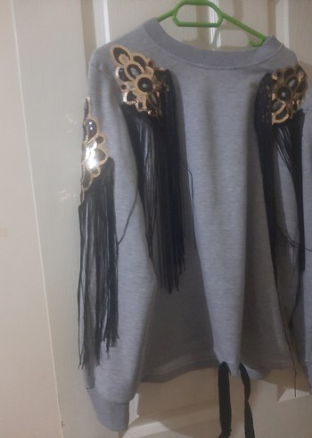 Püsküllü Nakışlı Gri Kadın Sweatshirt - Görsel 3