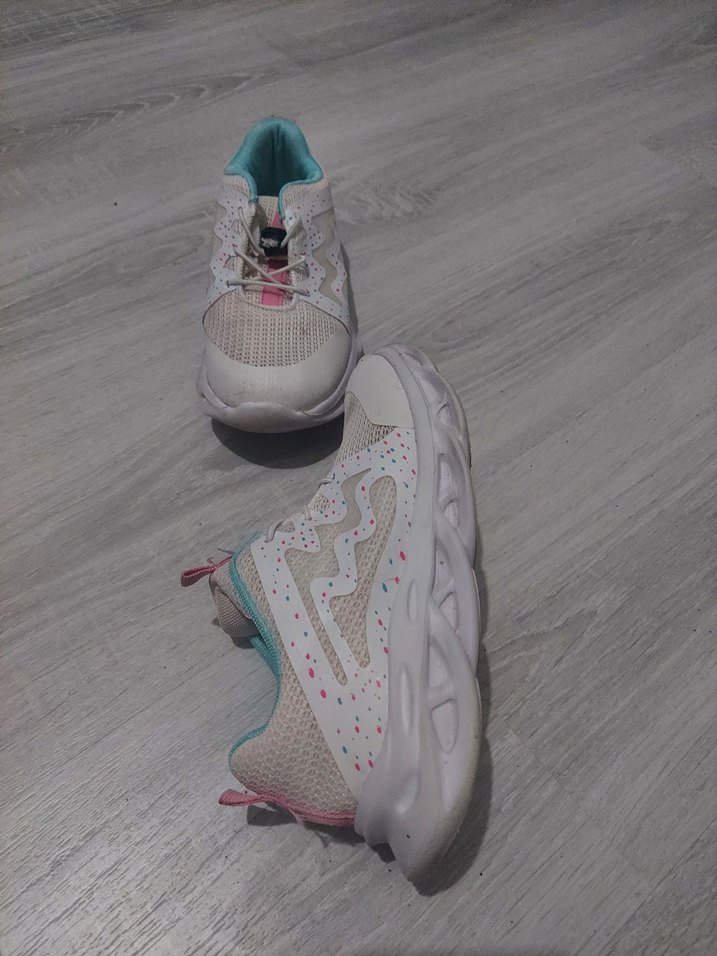 Beyaz Kız Çocuk Spor Ayakkabı Yılan Desenli - Görsel 4