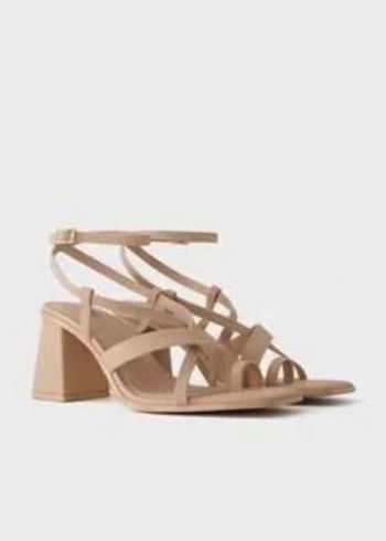 Bershka Bej Topuklu Sandalet