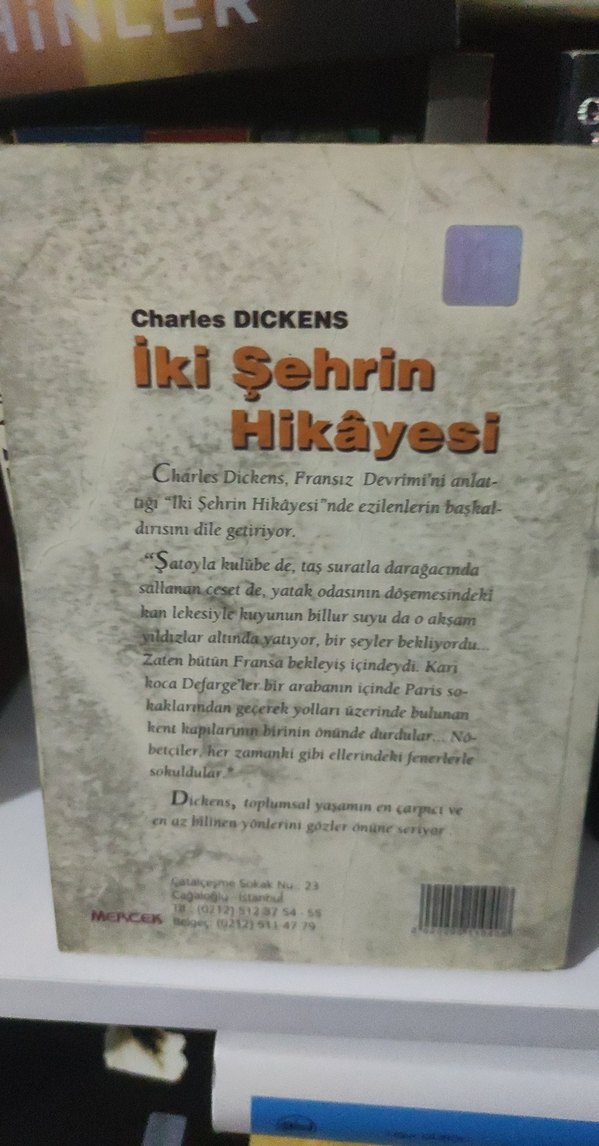 İki Şehrin Hikayesi - Charles Dickens - Görsel 2