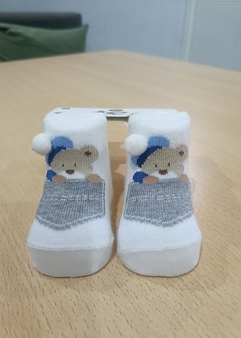 Beyaz Erkek Çocuk Desenli Çorap - Görsel 2