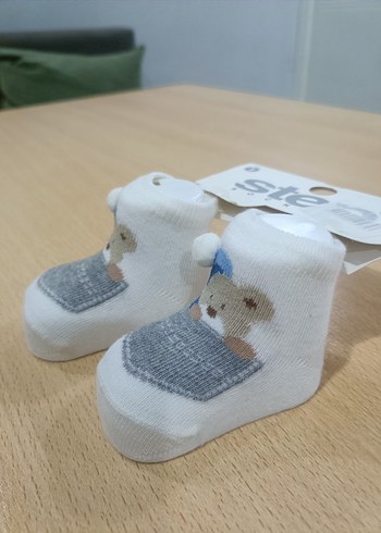 Beyaz Erkek Çocuk Desenli Çorap - Görsel 3