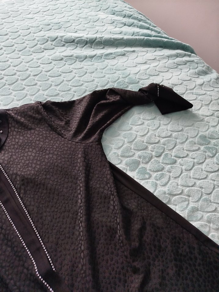 Siyah Yılan Desenli Uzun hirkali elbise takim - Görsel 3