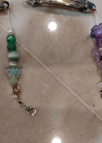 mavi kurdeleli charmlı toka - Görsel 3