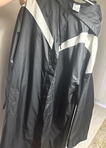 nike Uzun Yağmurluk Kapüşonlu - Görsel 2