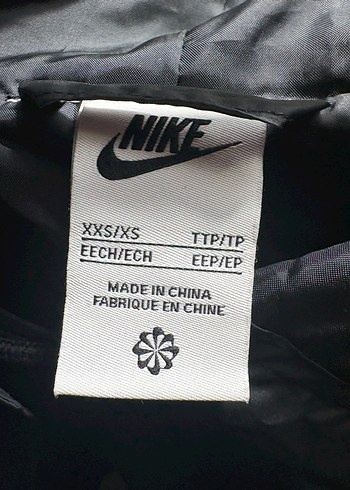 nike Uzun Yağmurluk Kapüşonlu - Görsel 3