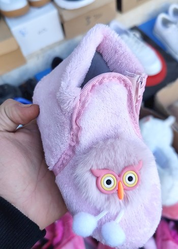 Pembe Kürklü Kız Çocuk Ev Terliği - Görsel 3