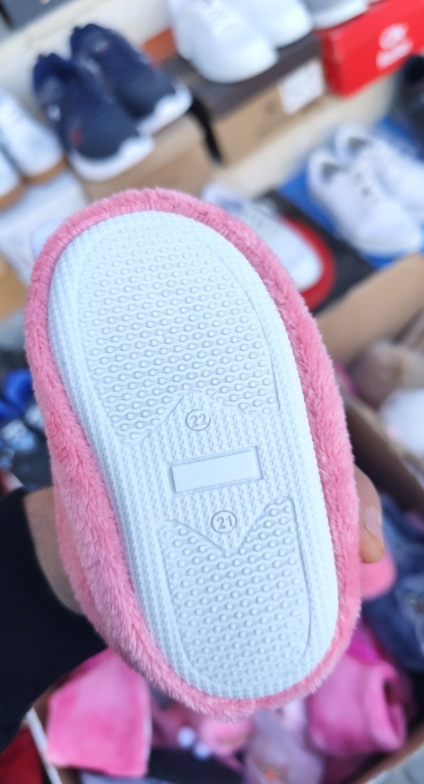 Pembe Kürklü Kız Çocuk Ev Terliği - Görsel 2