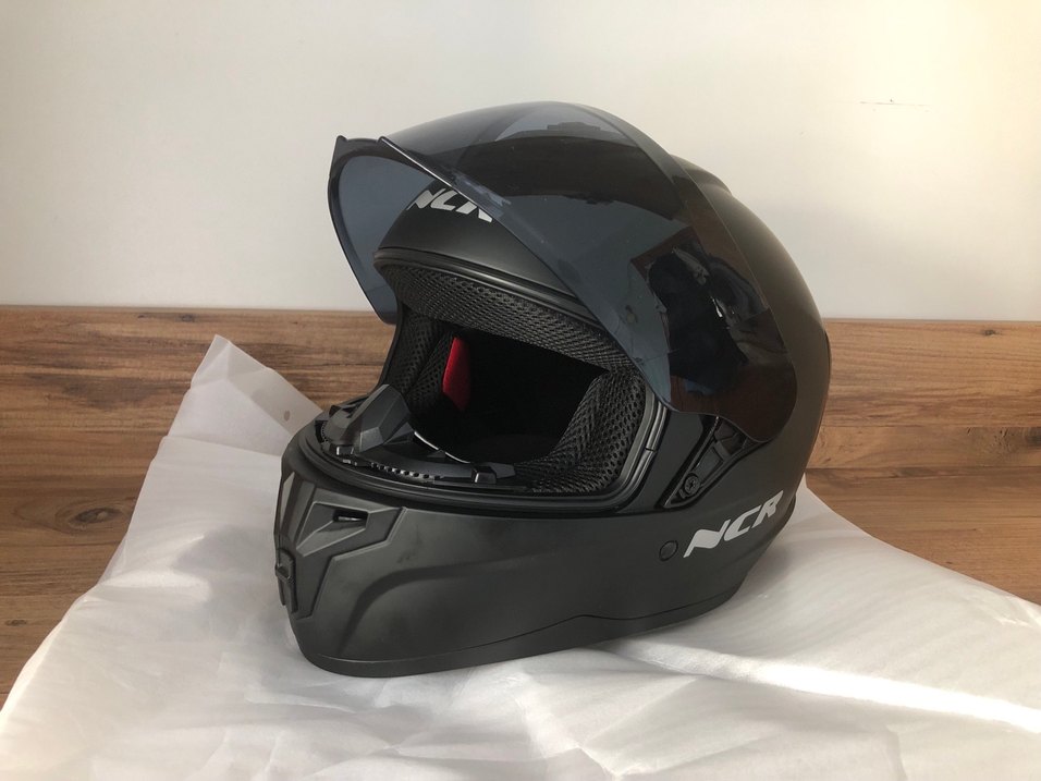 Siyah NCR Motosiklet Kaskı XL - Görsel 3