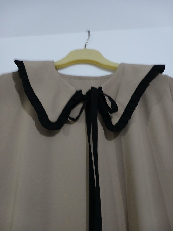 Bej Uzun Kollu Rahat Kesim Elbise - Görsel 2