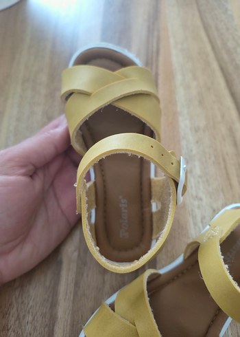 Sarı Tokalı Kız Sandalet Polaris - Görsel 2