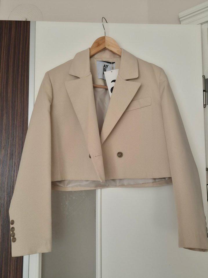 Aybike Stil Etiketli Crop Blazer Ceket - Görsel 2