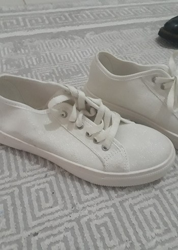 Beyaz Kadın Bağcıklı Spor Ayakkabı - Görsel 2