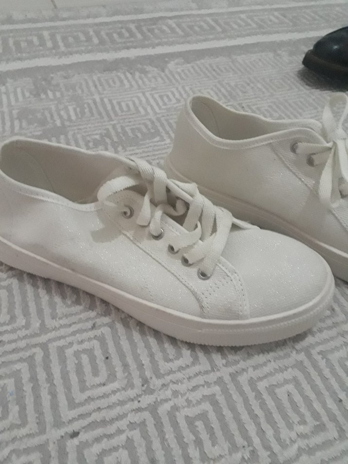 Beyaz Kadın Bağcıklı Spor Ayakkabı - Görsel 2