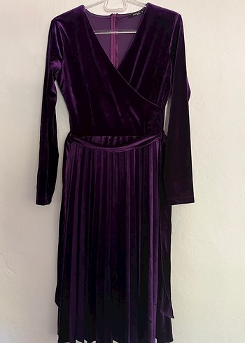 Mor Piliseli Kadife Elbise - Görsel 3