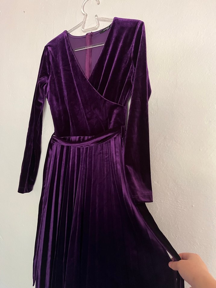 Mor Piliseli Kadife Elbise - Görsel 4