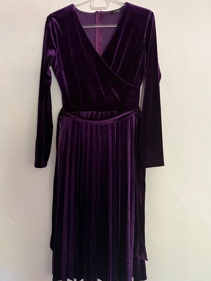 Mor Piliseli Kadife Elbise - Görsel 3