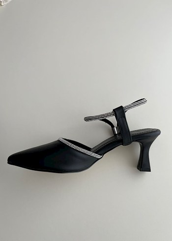 Siyah Bilekten Stiletto Topuklu Ayakkabı - Görsel 2