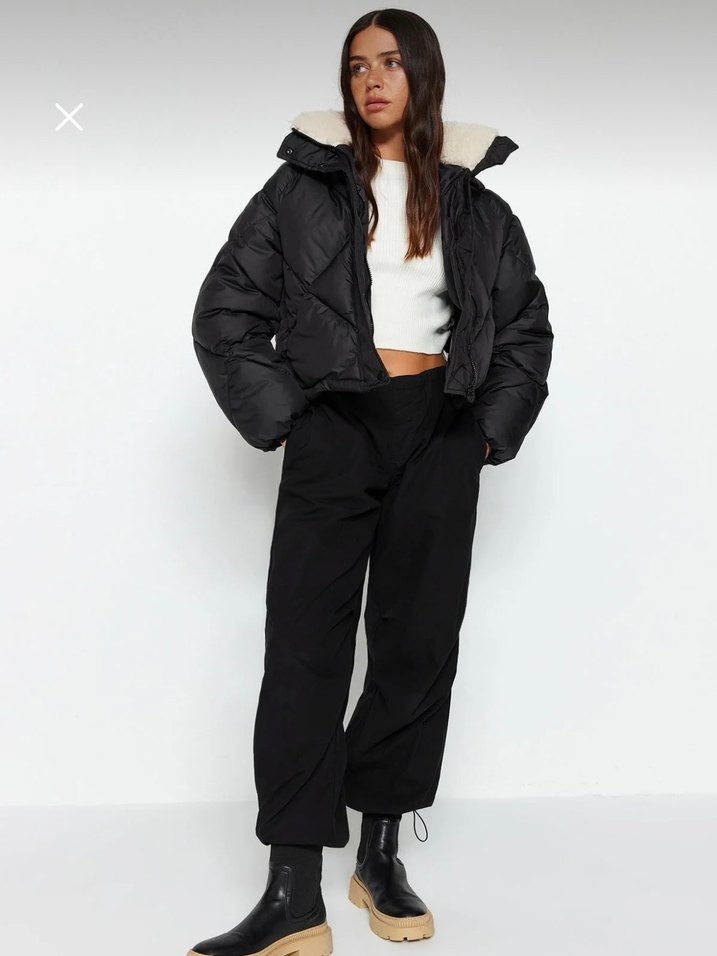 Siyah Peluş Kürklü Kadın Mont - Görsel 3