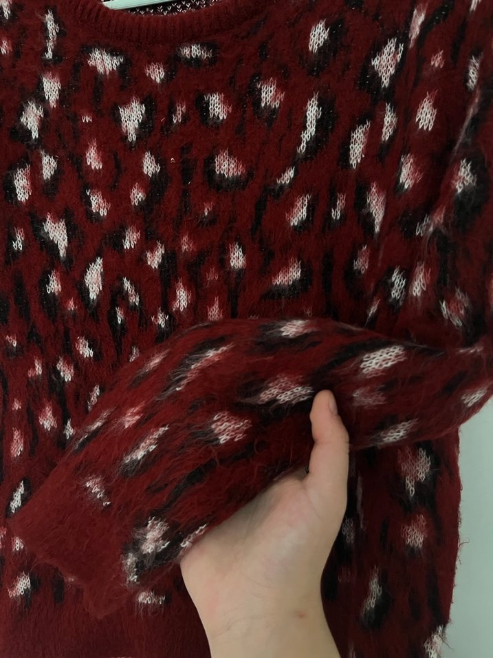 Kırmızı Leopar Desenli Kazak - Görsel 3